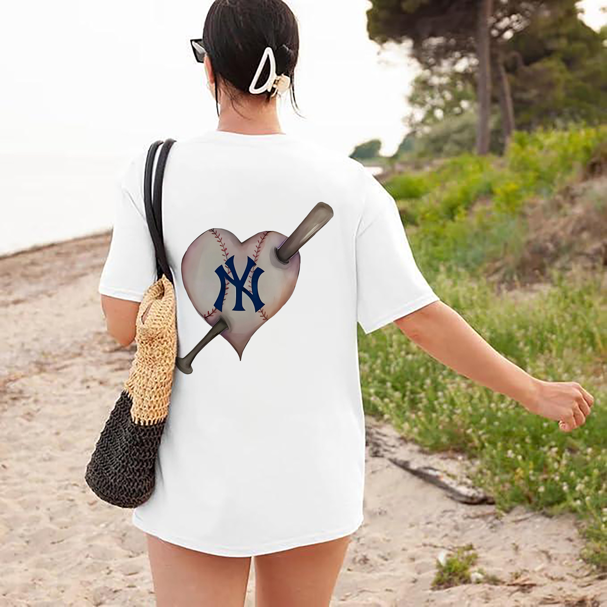 New York Yankees Heart 180g Combed Cotton T-Shirt With Back Heat Transfer Print – Soft, Lightweight, Fitted Design – Stylish Casual Wear For Sports & Everyday Use