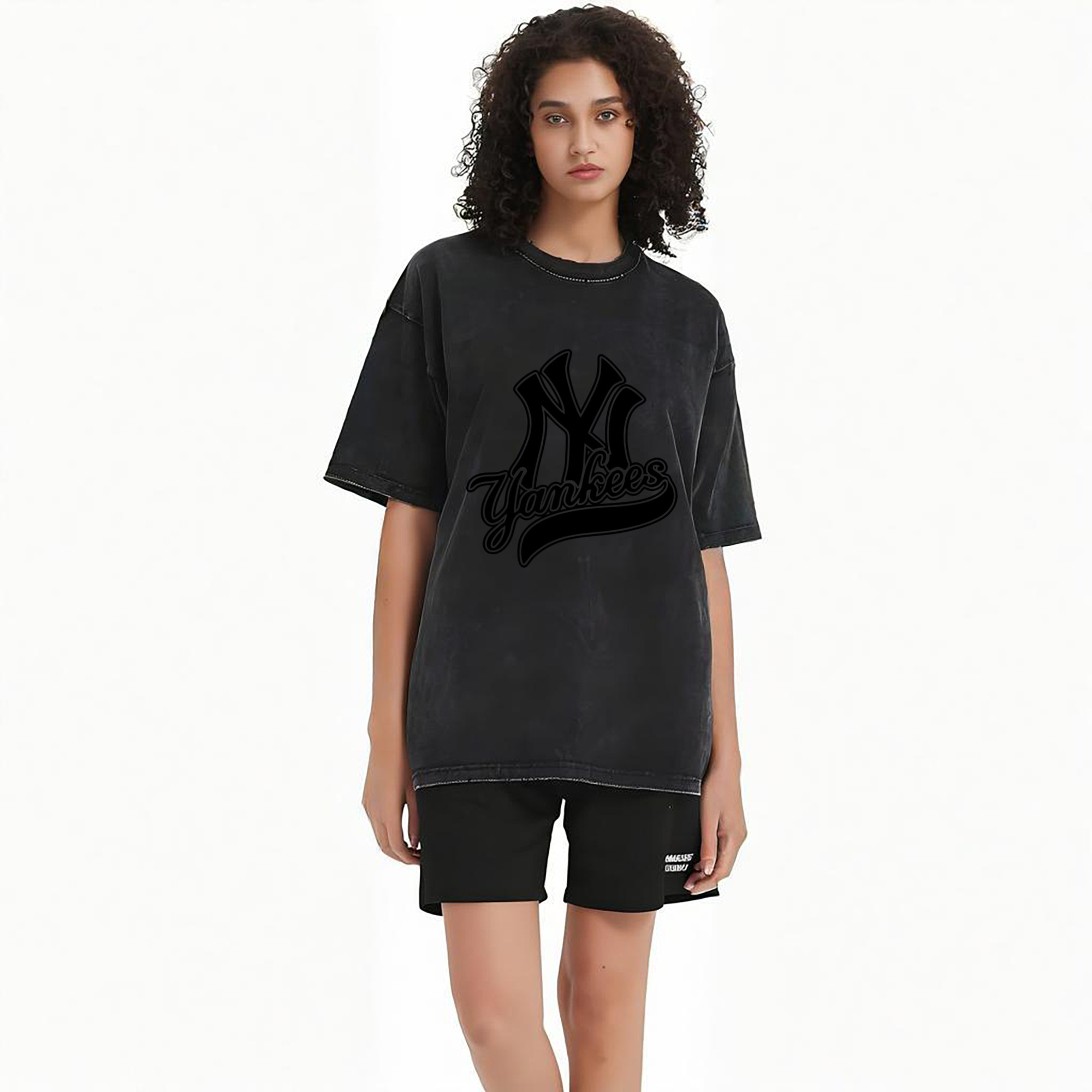 New York Yankees Black Logo Washed Vintage Look 230g Cotton Oversized T-Shirt With Front Heat Transfer Print – Soft, Lightweight, Stylish Fit – Comfortable Casual Wear For Sports & Everyday Use