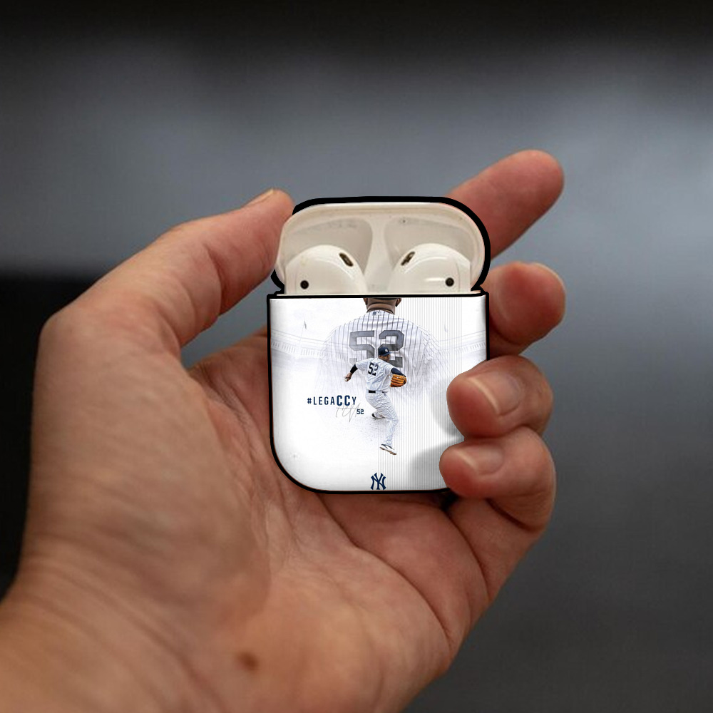 CC Sabatnia 19 AirPods 2 Case Hard Shell Black, Flexible PC Material, Precise Cutouts, Full Protection, Anti-Fingerprint, Washable, Includes Keychain – Durable & Slim Design